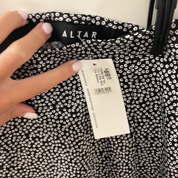 Blue knee length slip skirt - Picture 2 of 2